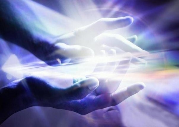 image-591739-reiki_hands_1.jpg